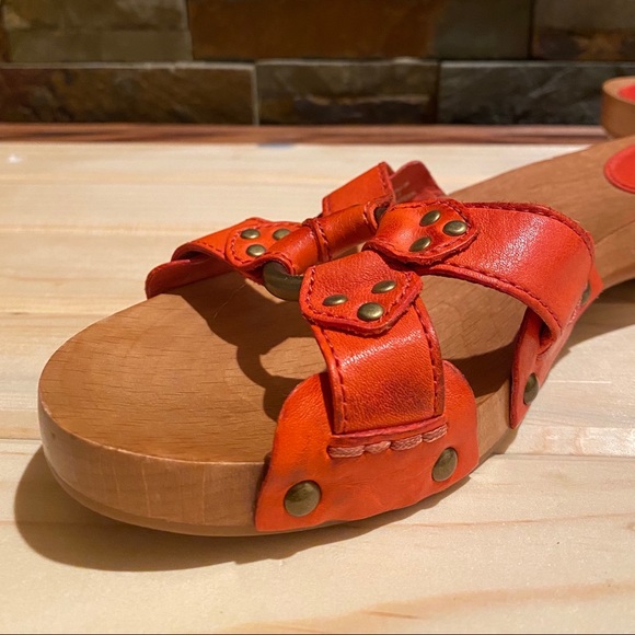 FRYE “Ellie Ring” Leather Slides in gorgeous Coral - Picture 10 of 16